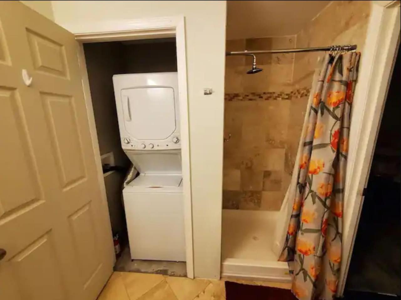 Private Entrance Full Kitchen 2 Bedroom Apartment Fredericksburg Exterior photo